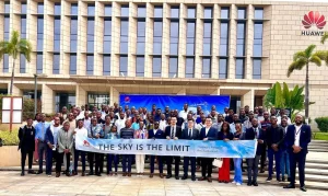 Estudantes do INSTIC visitam Parque Tecnológico da Huawei no âmbito do Programa Campus Recruitment 2025