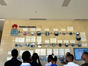 Estudantes do INSTIC visitam instalações da Huawei em Talatona